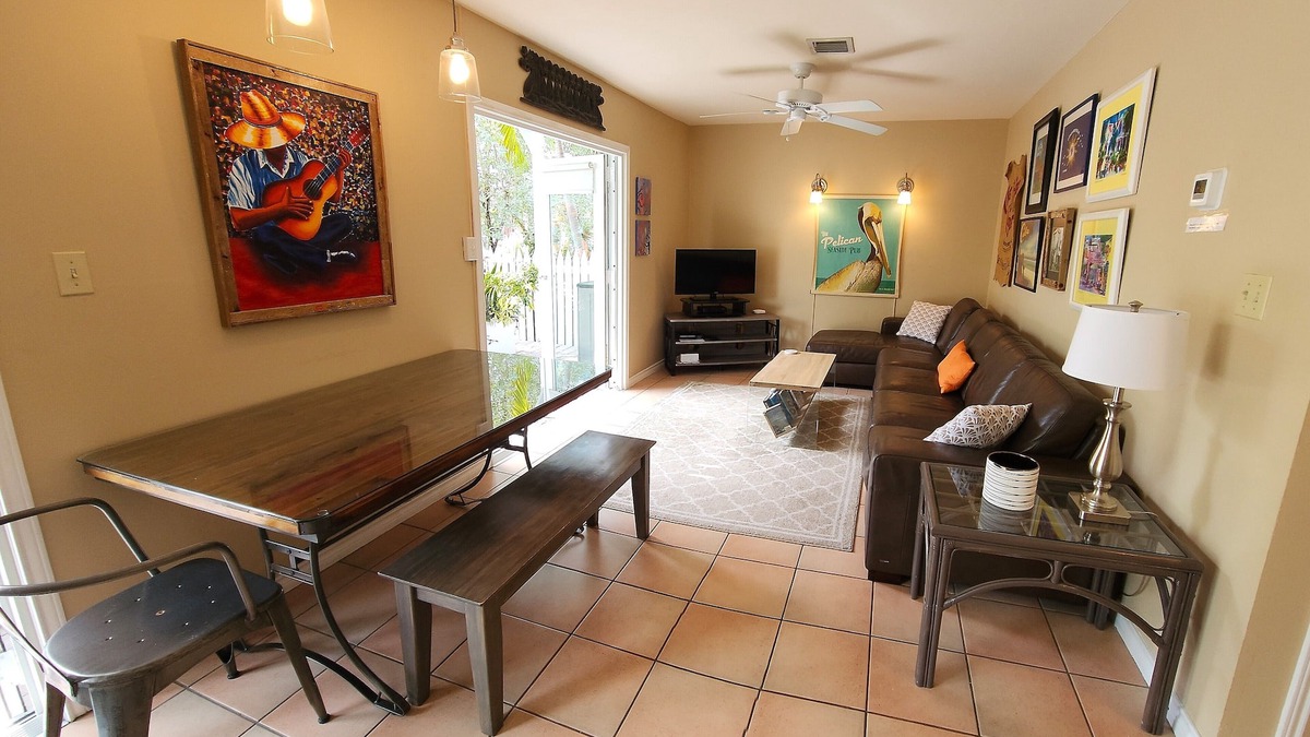 Truman Annex Condo | Large Floorplan & Yard, Sunny 2BR KING/twin, 1 Bath, Truman Annx, Grd Flr, Pool