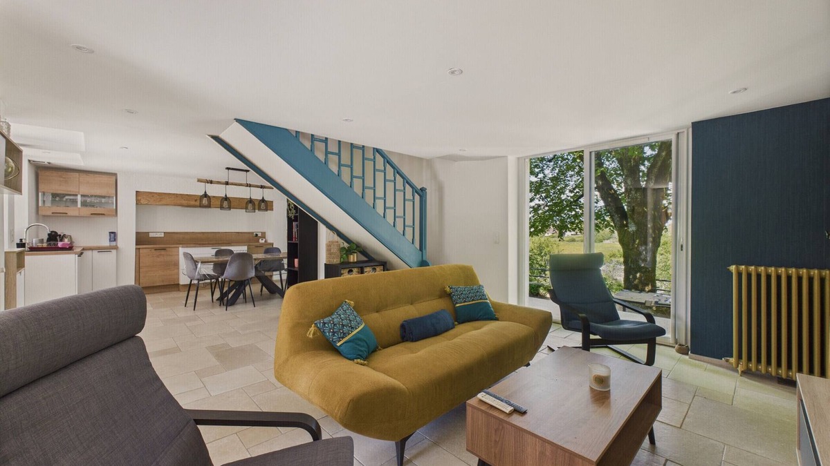 Terrasson-la-Villedieu Ski Chalet | Large garden and terrace for 7 people