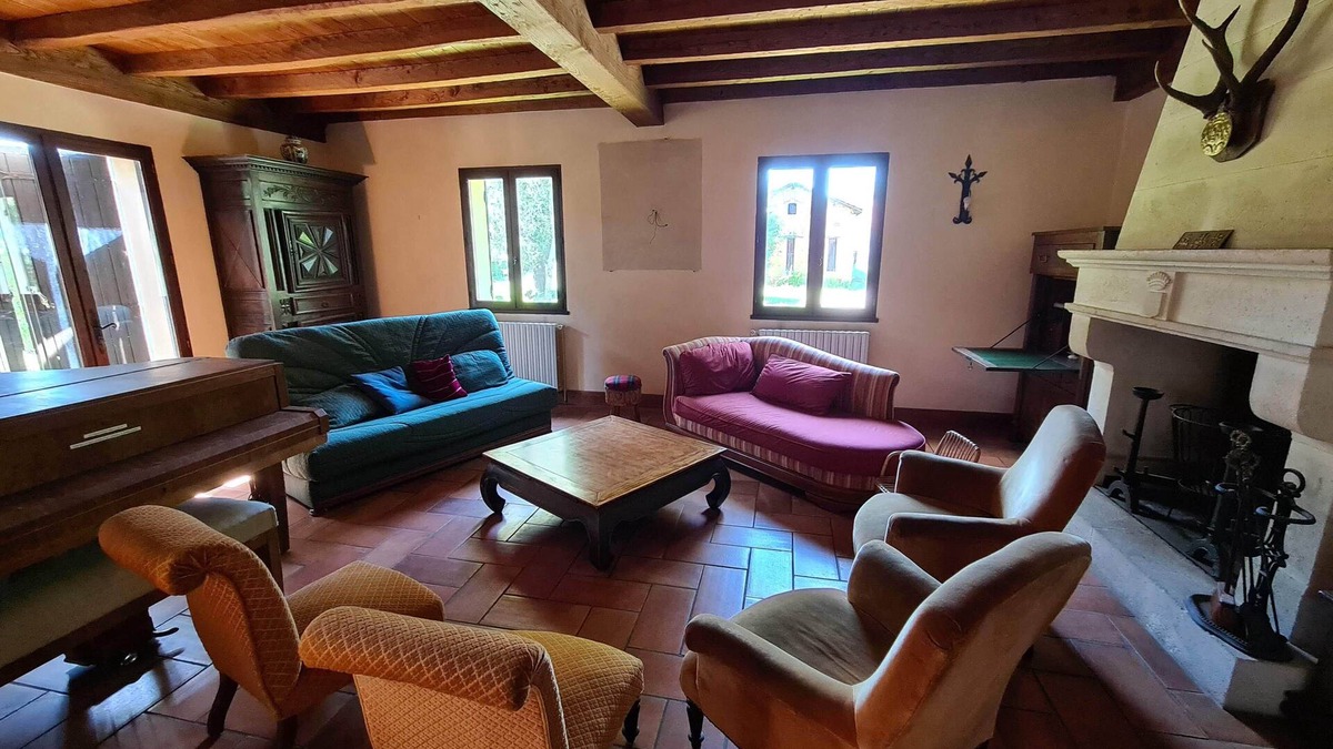 Lalinde House | Large gite with tennis court and swimming pool