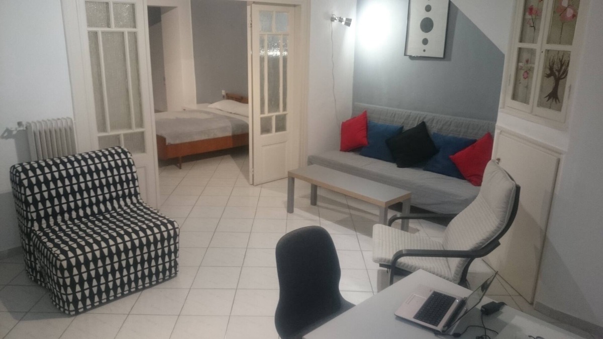 Patras Apartment | Large groundfloor studio in neoclassical building