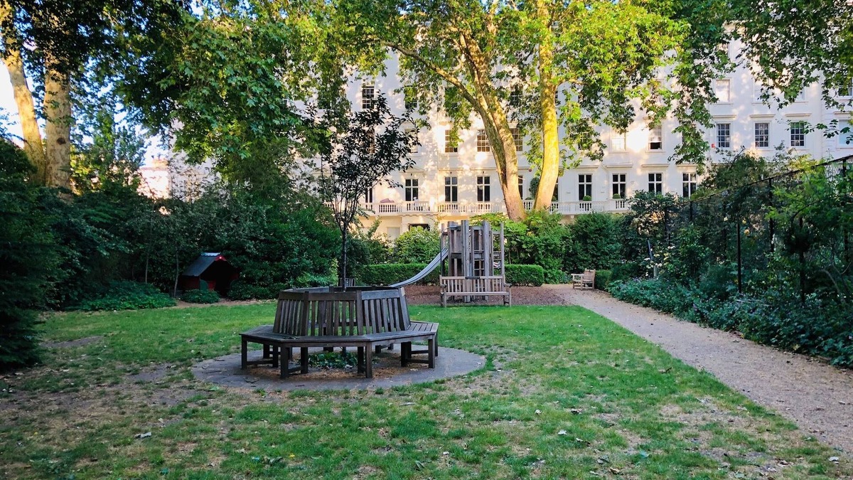 Warwick Apartment | Large Group Friendly South Belgravia 4BR Apt
