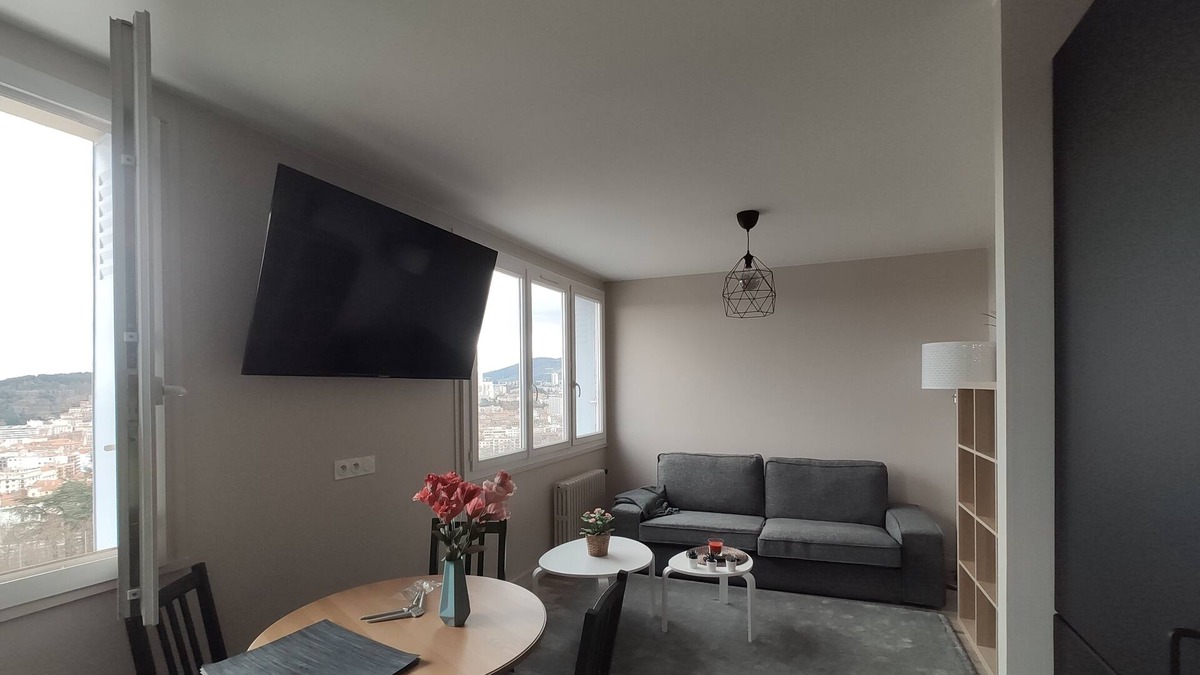 Saint-Etienne Condo | Large high standing apartment center and faculties