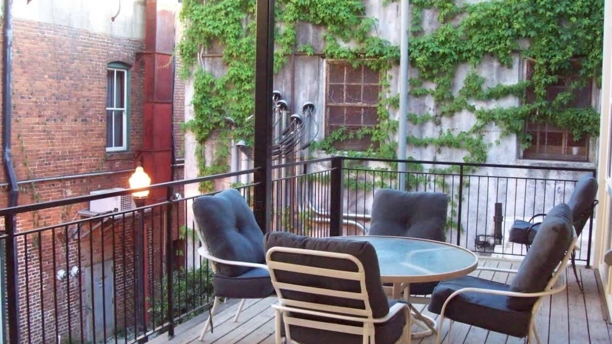 Macon Apartment | Large Historic Downtown Loft - Rear