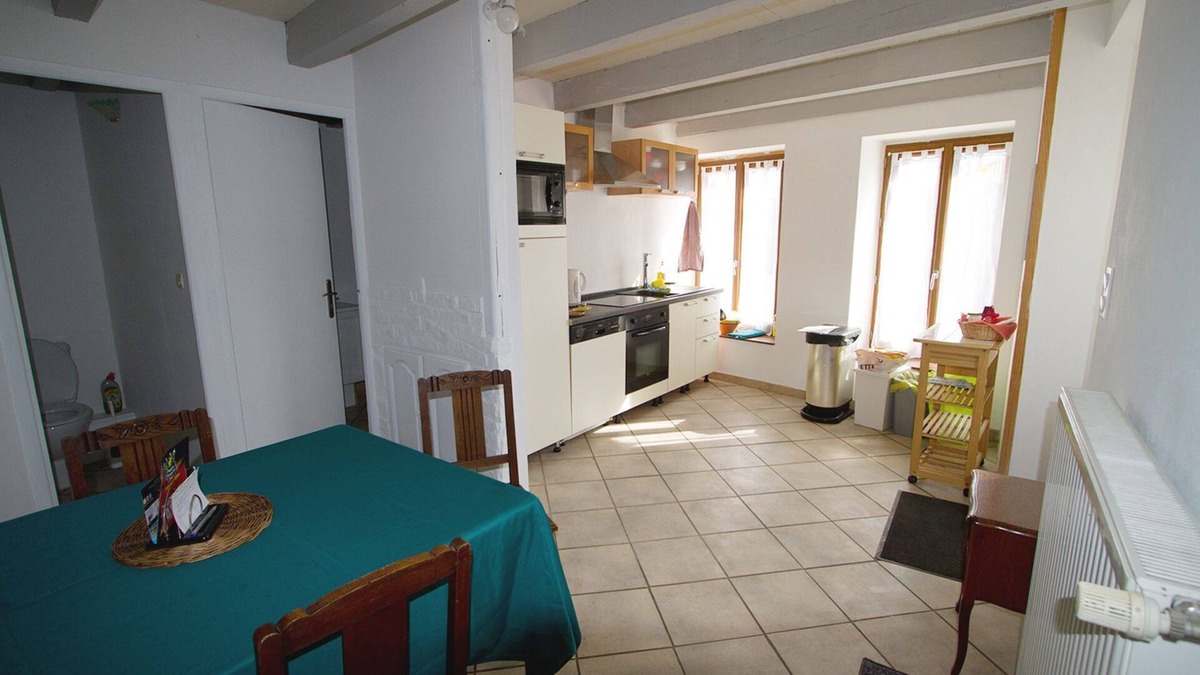 Celles-en-Bassigny House | Large holiday home with terrace and garden