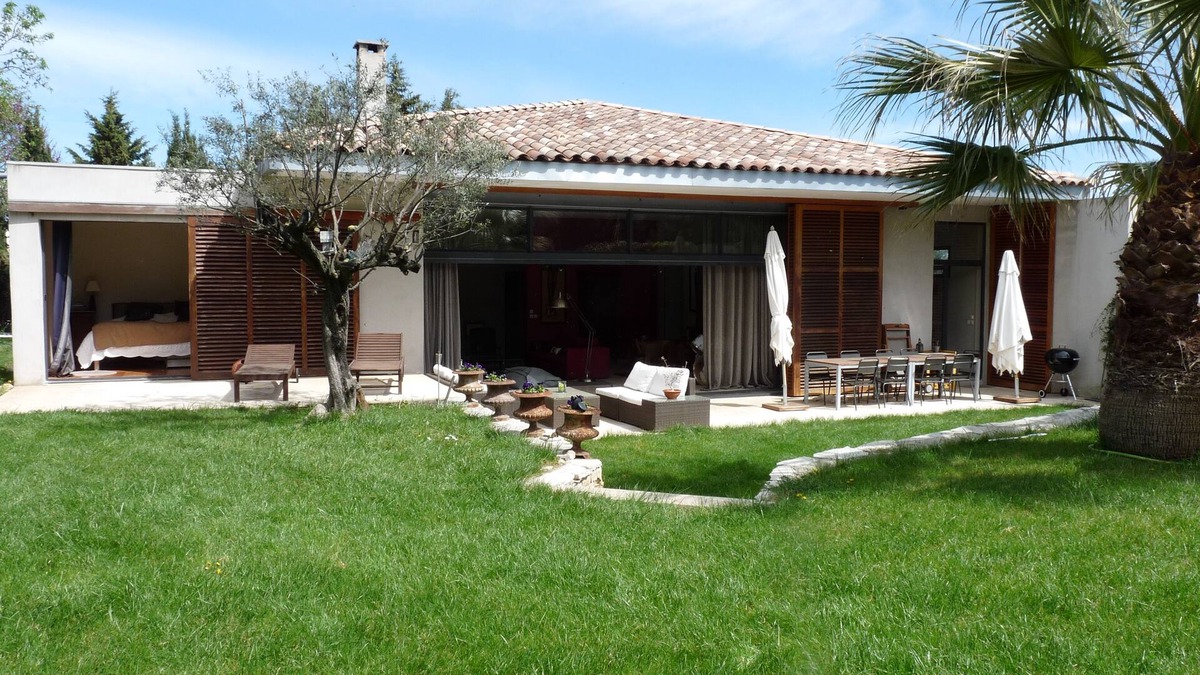 Castelnau-le-Lez House | Large holiday home with pool and garden near Montpellier and the beach