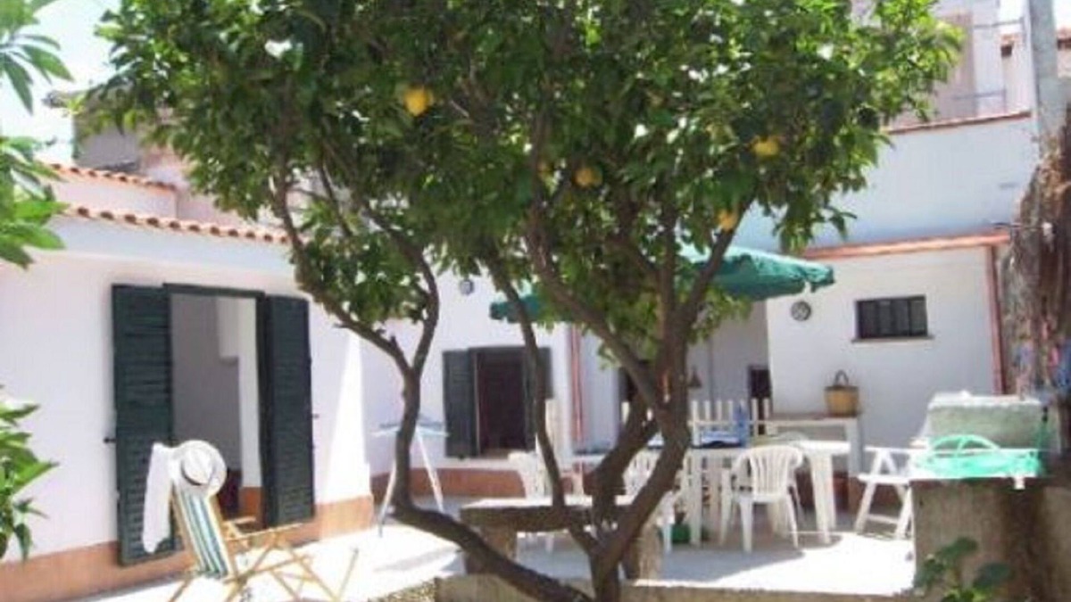 Flussio House | Large holiday home a few KM from the sea. Ideal for families or groups. Wifi