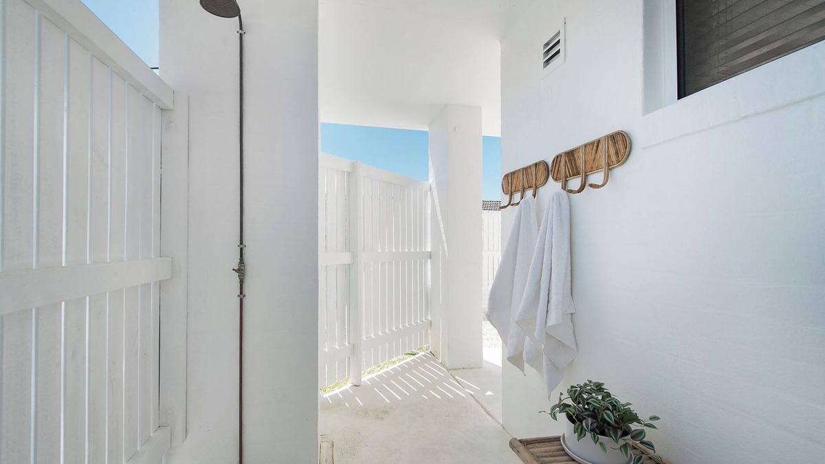Crescent Head House | Large home upper and lower level with internal access