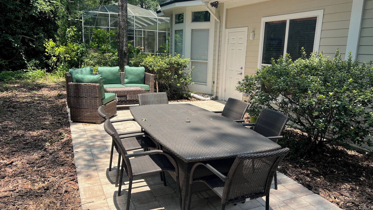 Haile Plantation House | Large house. Perfect for reunions and, of course Game Day! 20 Minutes to UF! n