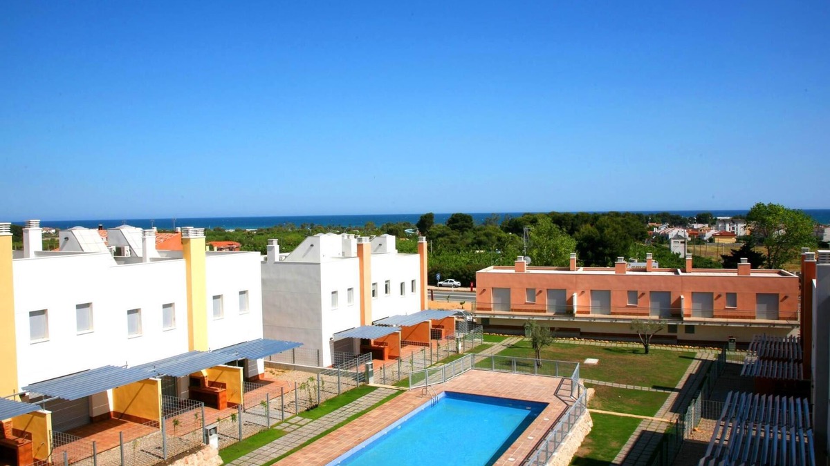 Creixell Villa | Large houses with terrace and pool for 6 people. Ref.via augusta-6