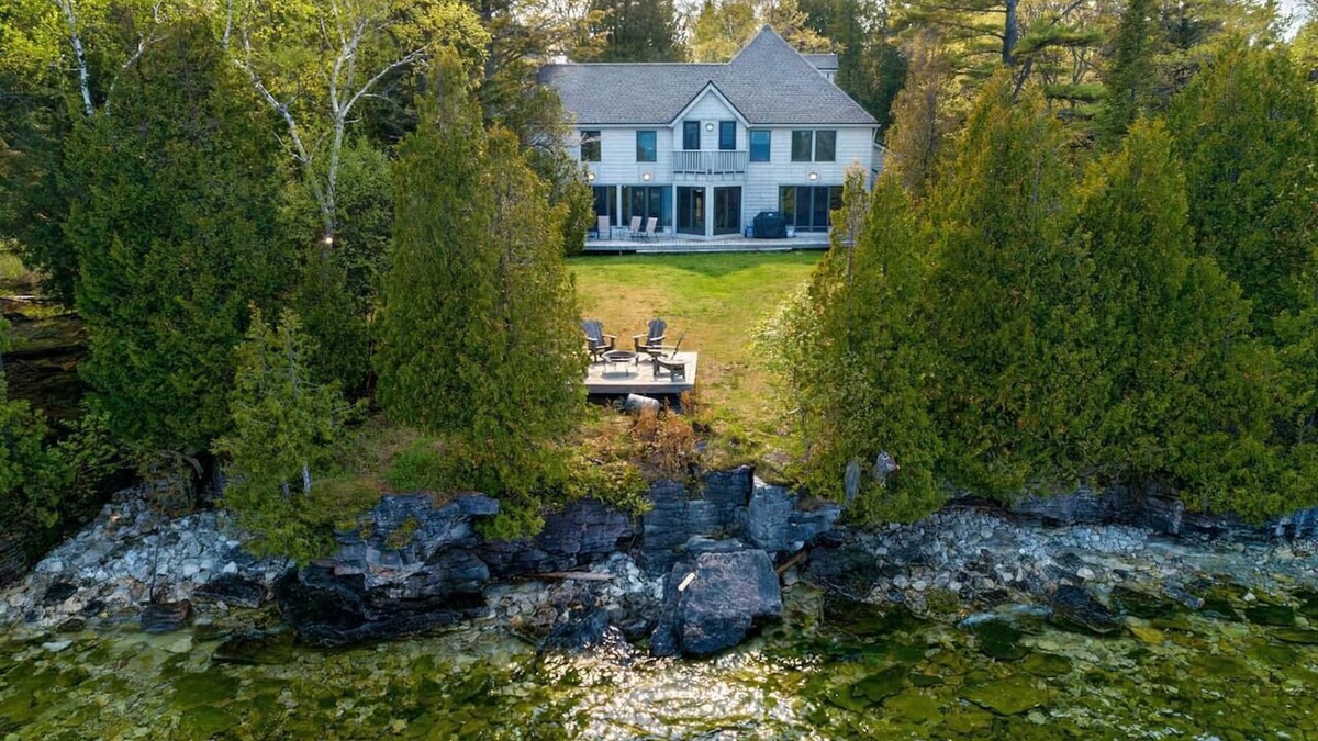 Sturgeon Bay House | Large Lake House | Door County | Cave Point Park