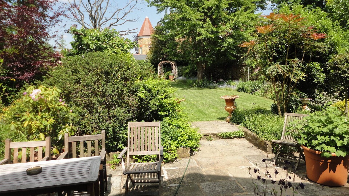 Ealing House | LARGE LUXURIOUS LONDON HOUSE EALING, LOVELY GARDEN - GREAT PLACE TO STAY
