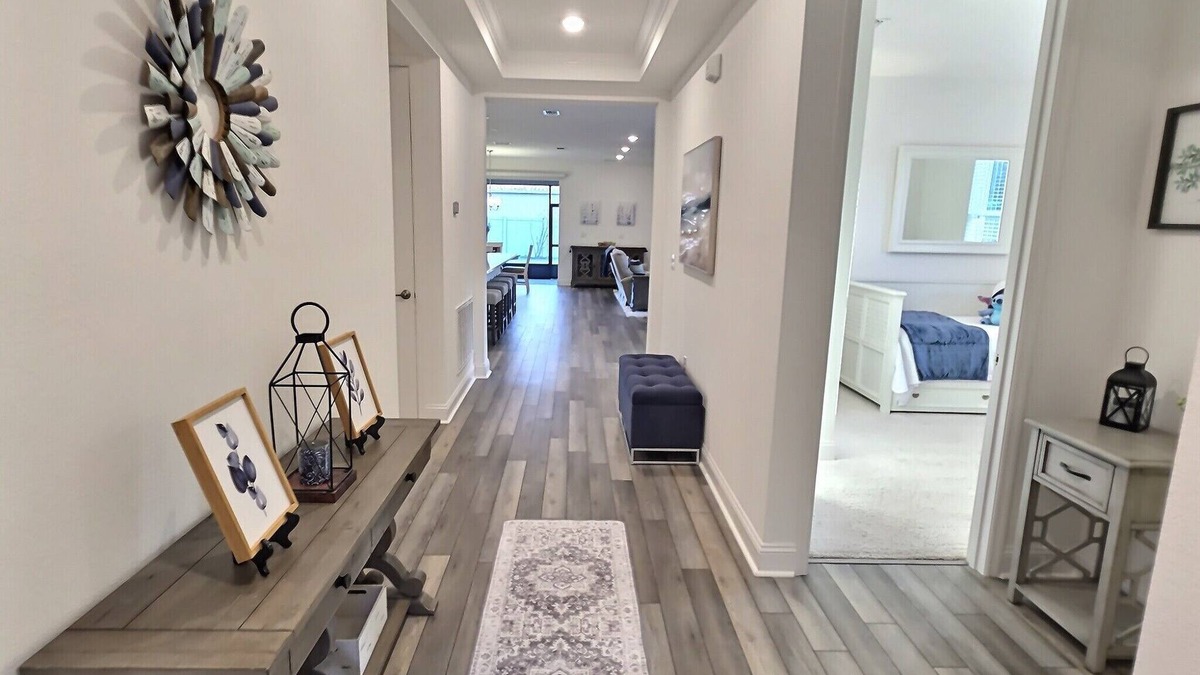 Palm Coast House | LARGE Luxury Home in Palm Coast: 3 bathrooms + 86" TV + Office
