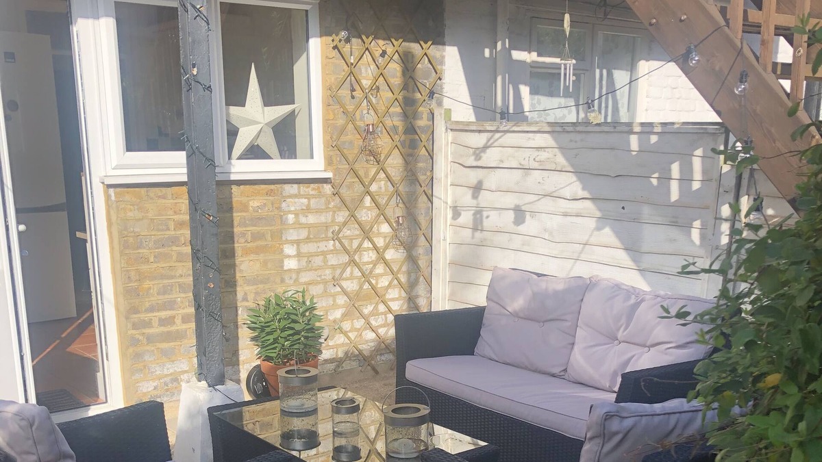 Mortlake House | Large Maisonette with garden in Barnes near river