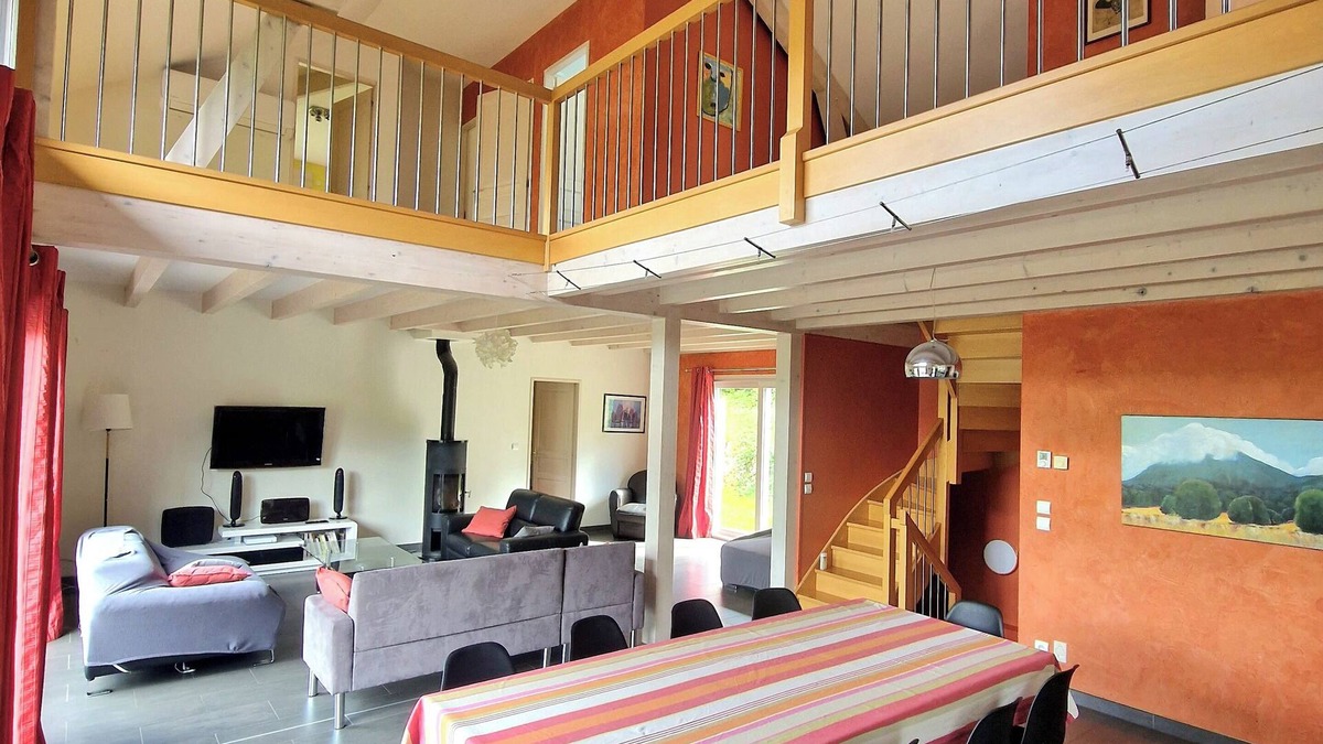 Aix-les-Bains House | Large modern house (sleeps 14) in town center - between lake and mountains