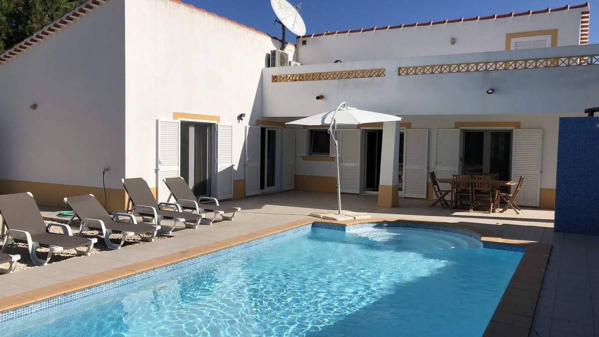 Aljezur Villa | Large Modern Luxury 3 Bedroom Villa in Vale da Telha