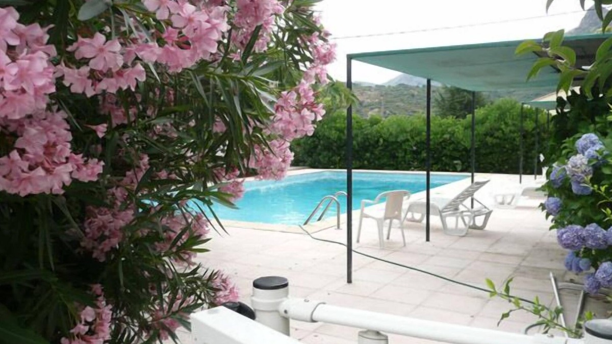 Calenzana Villa | Large modern villa with pool and park, in a village near Calvi
