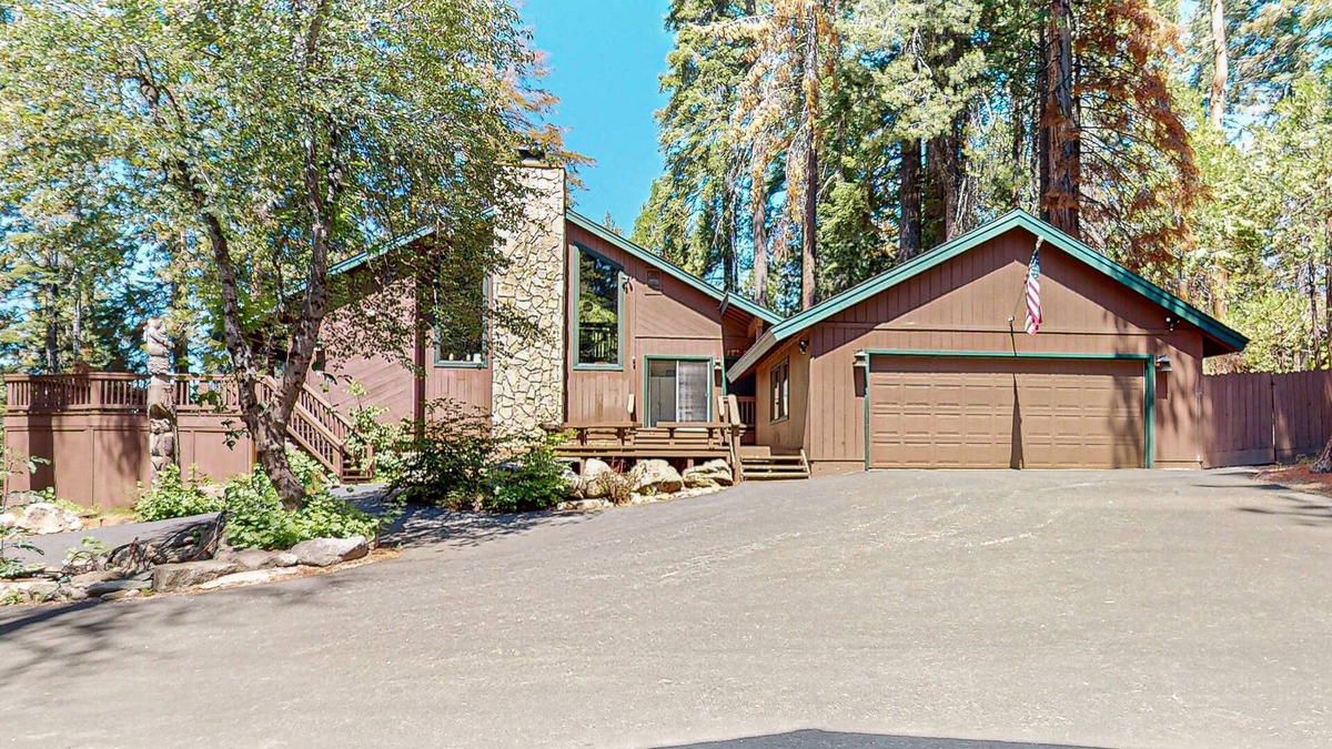 Shaver Lake House | Large Mountain Home w/Guest House, Game Room, Fireplace, Wifi, & Private W/D