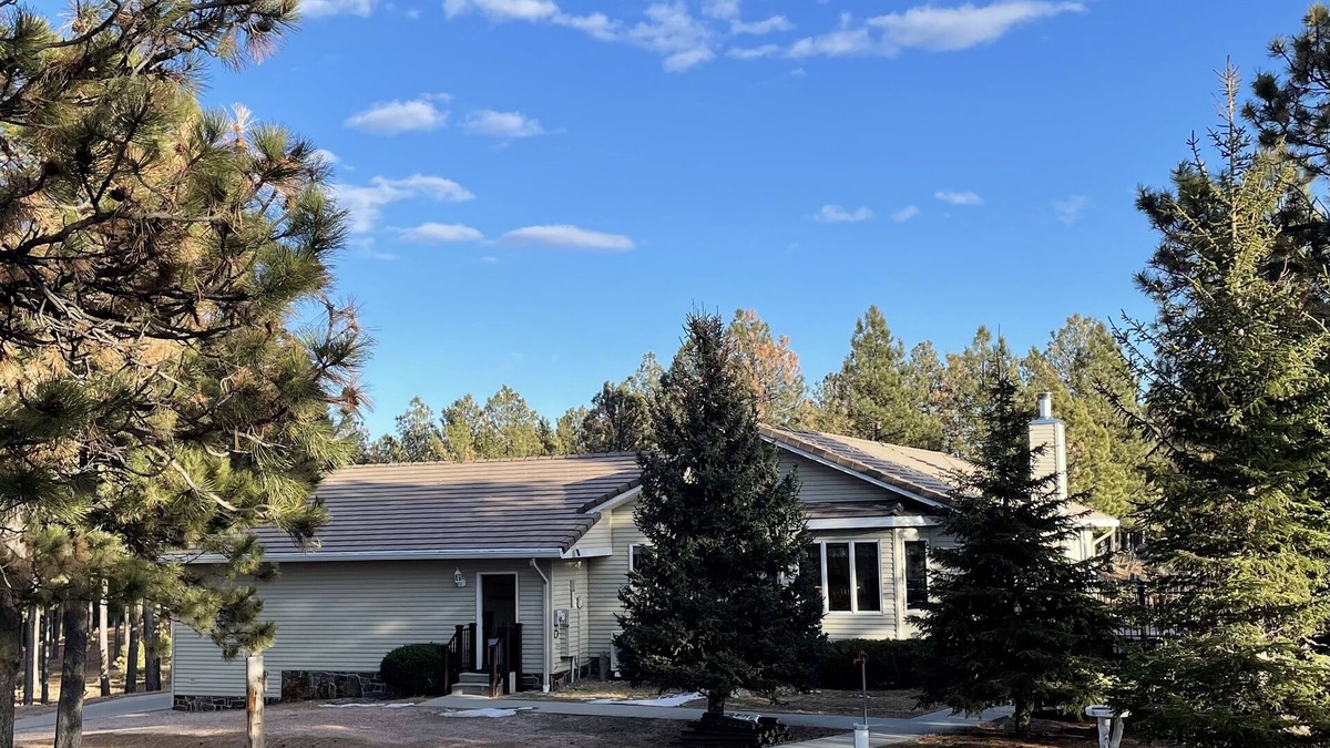 Rapid City House | ✶Large Mountain Top Home W/Scenic Deck Near Mt Rushmore✶
