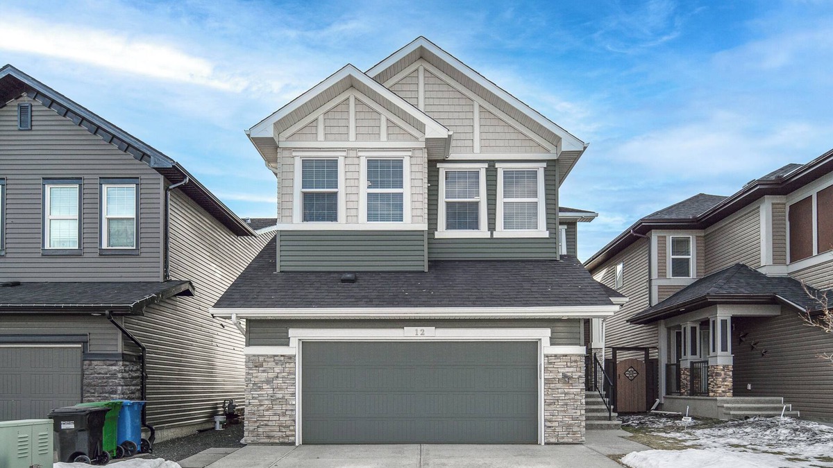 Evanston House | Large new family home near Airport and mall! I AC I Garage I Sleep 16+