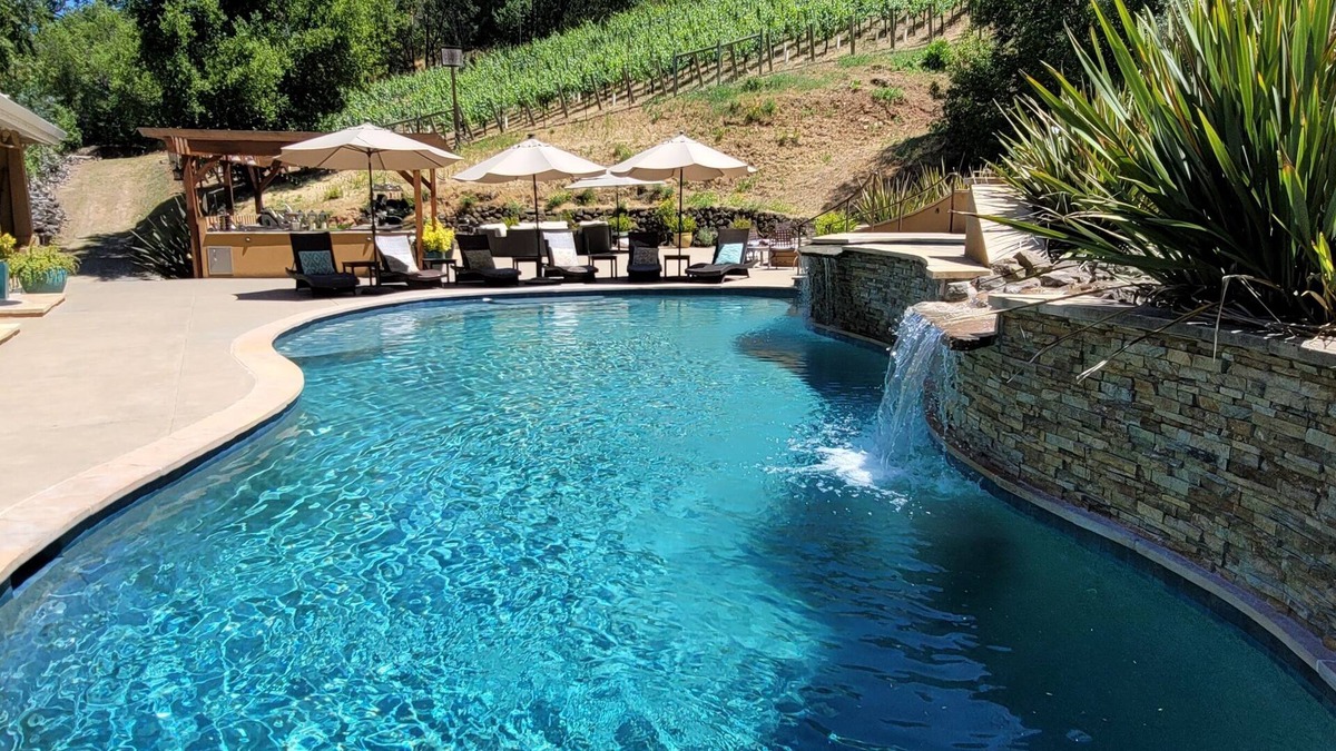 Healdsburg House | Large Outdoor Kitchen, Pool, Hot Tub, Firepit.8 Mins From Healdsburg Plaza