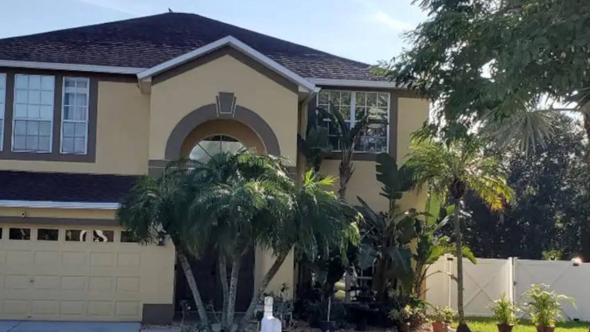 Lakeview Village House | Large Pool Home for Fun, Faith & Family!nn