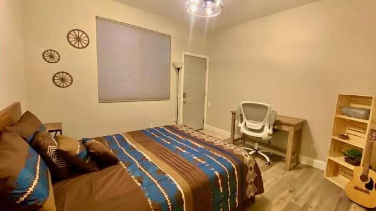 Victorville House | Large Pool home, quiet neighborhood, Spacious