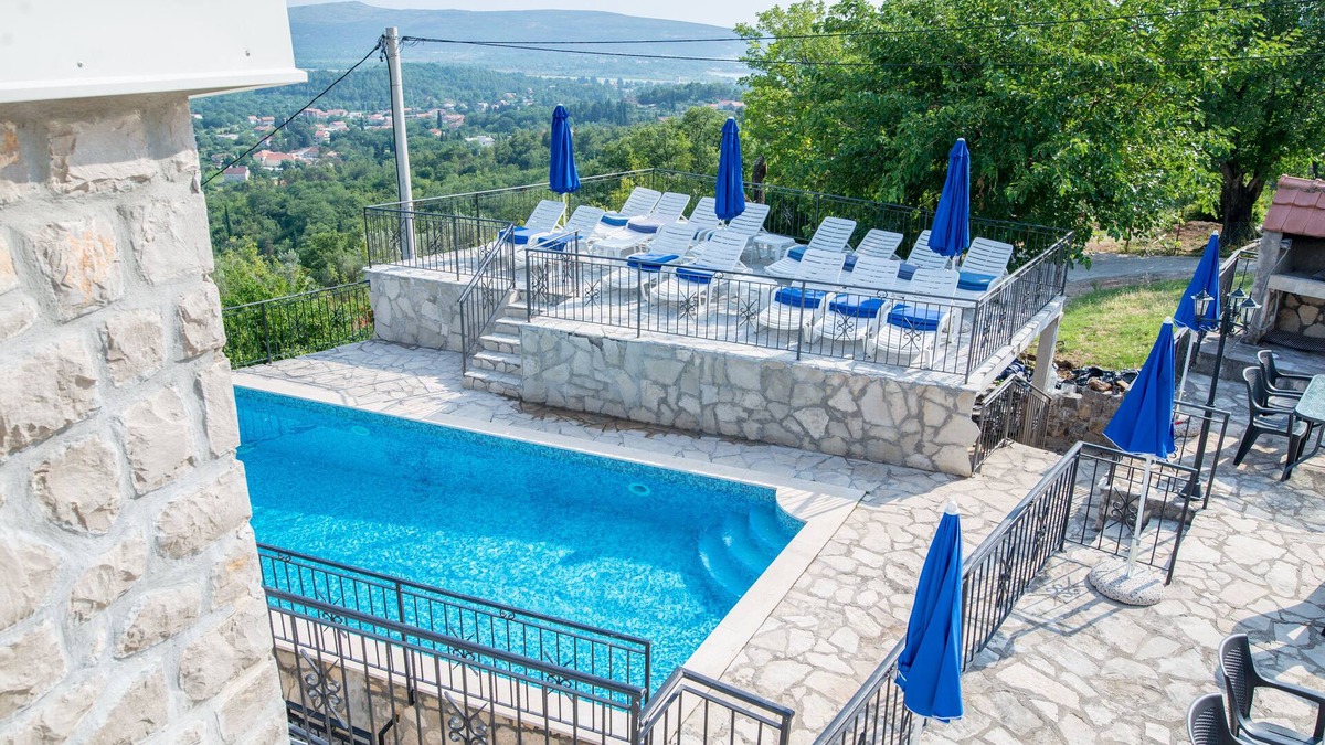 Mrcevac Apartment | Large Pool, Sun Terraces, Sea and Mountain Views, Sea 2 kms,Family Friendly