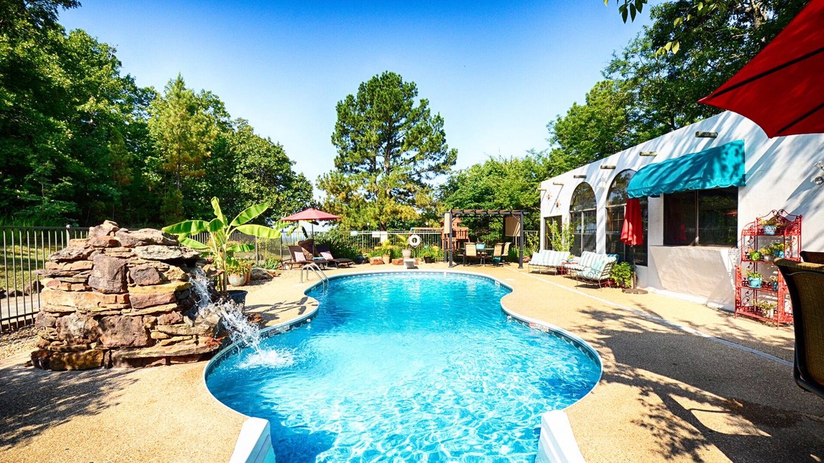 Vian House | Large Private Lake Tenkiller Home with Views