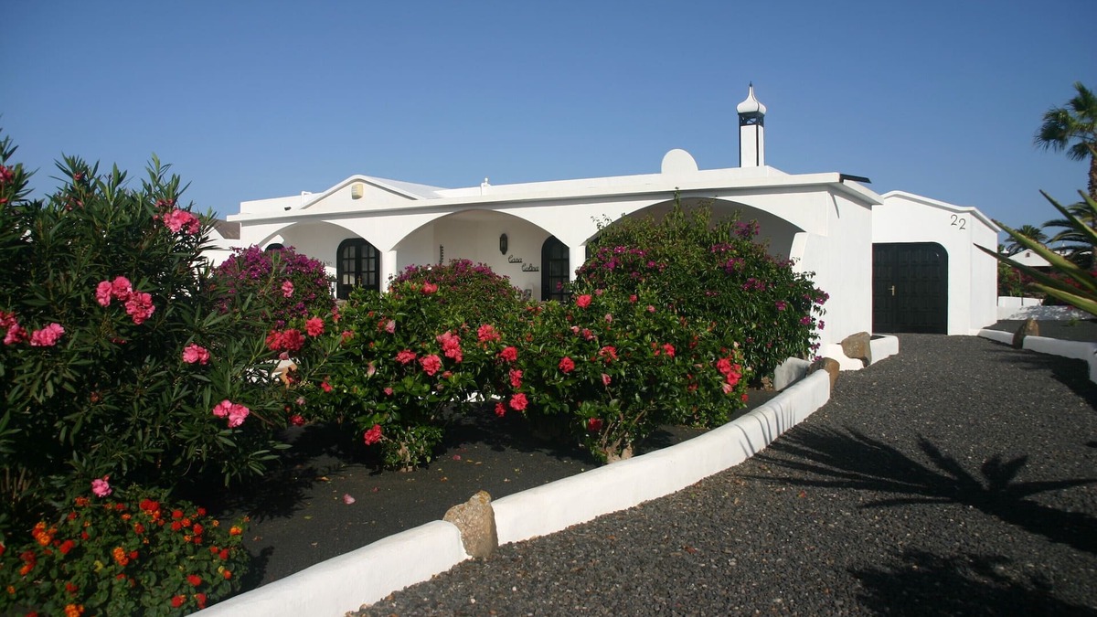 Playa Blanca Villa | Large privately owned villa, close to beaches