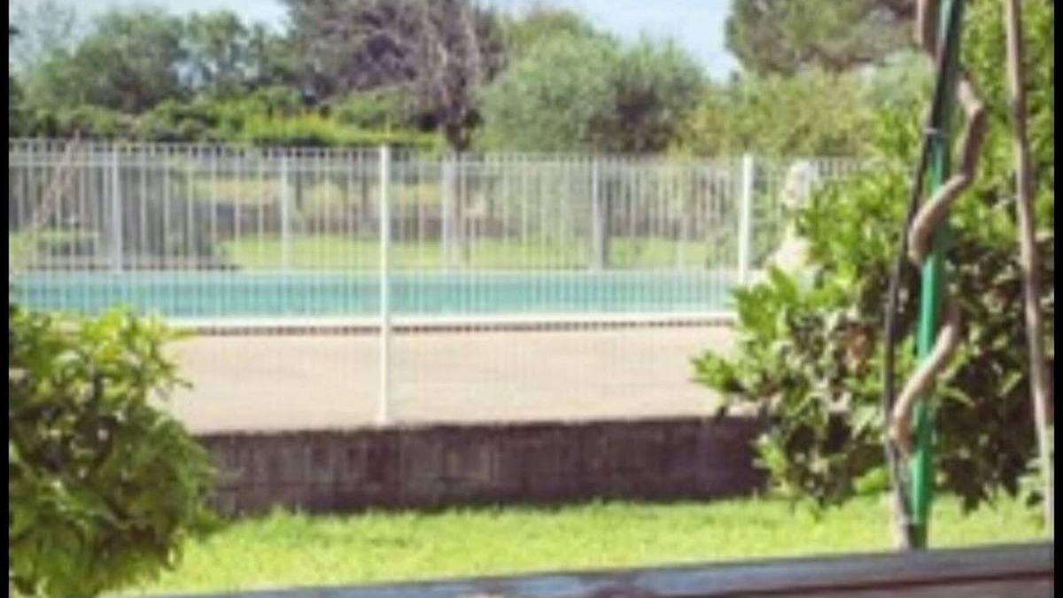 Saint-Martin-de-Crau House | Large Provencal house with swimming pool