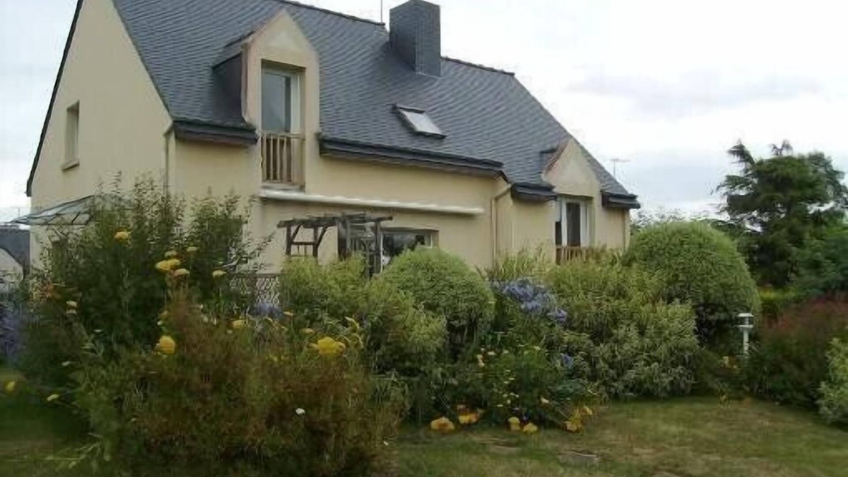 Pleneuf-Val-Andre Villa | Large, quiet house within walking distance 3 minutes from the beach and 5 minutes from the shops.