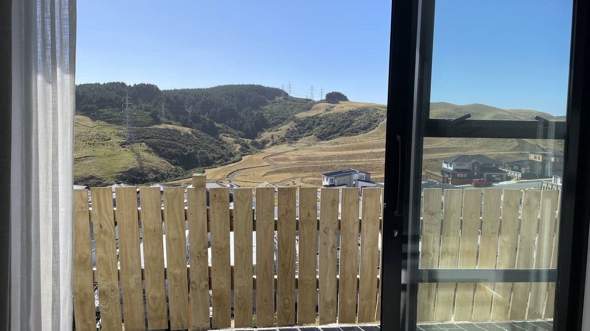 Tawa House | Large room, private entry, free wifi