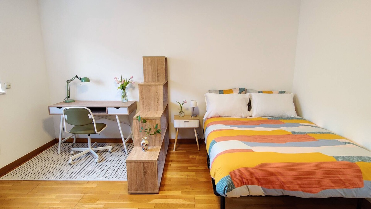 Thionville Apartment | Large secure studio in quiet hypercentre 3mins from station