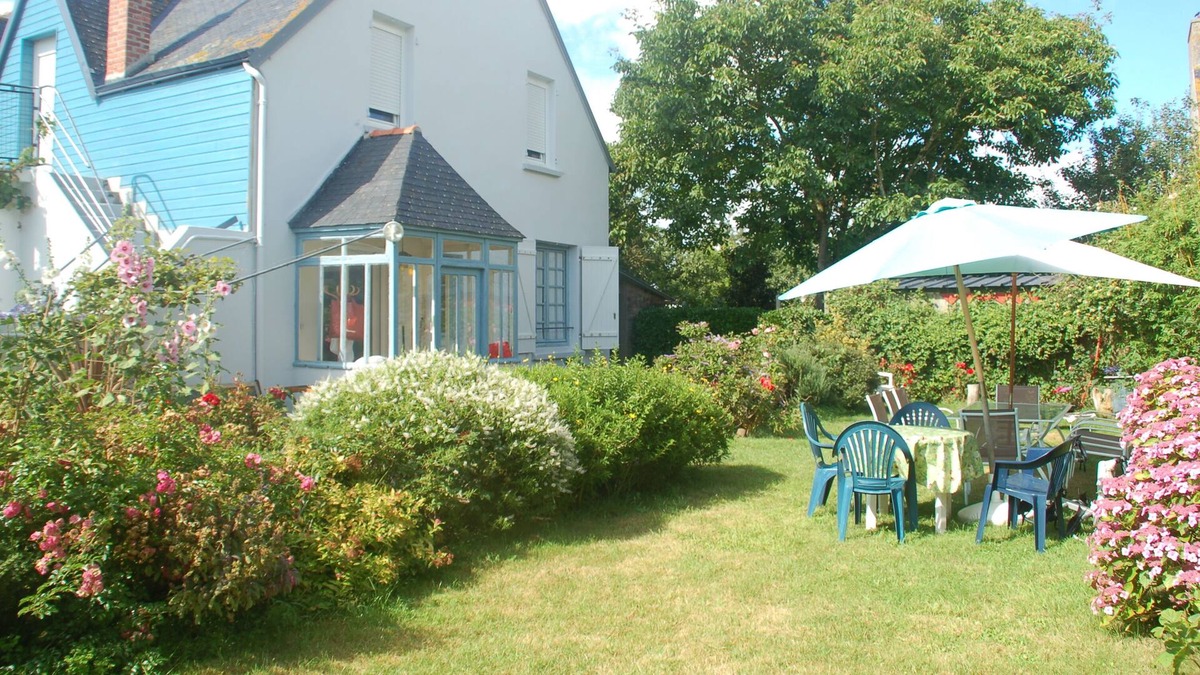 Ploneour-Lanvern House | Large, spacious, bright and pleasant house