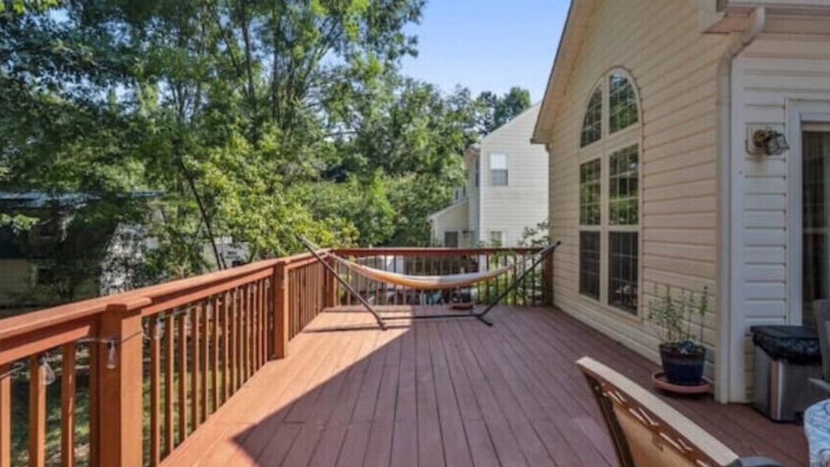 Matthews House | Large spacious home in Mathewsnn