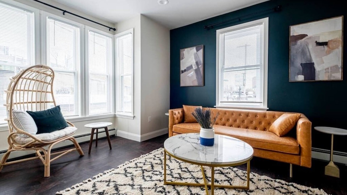 Federal Hill Apartment | Large, Spacious & Modern Apt ★ Great For Families & Groups | Near Downtown