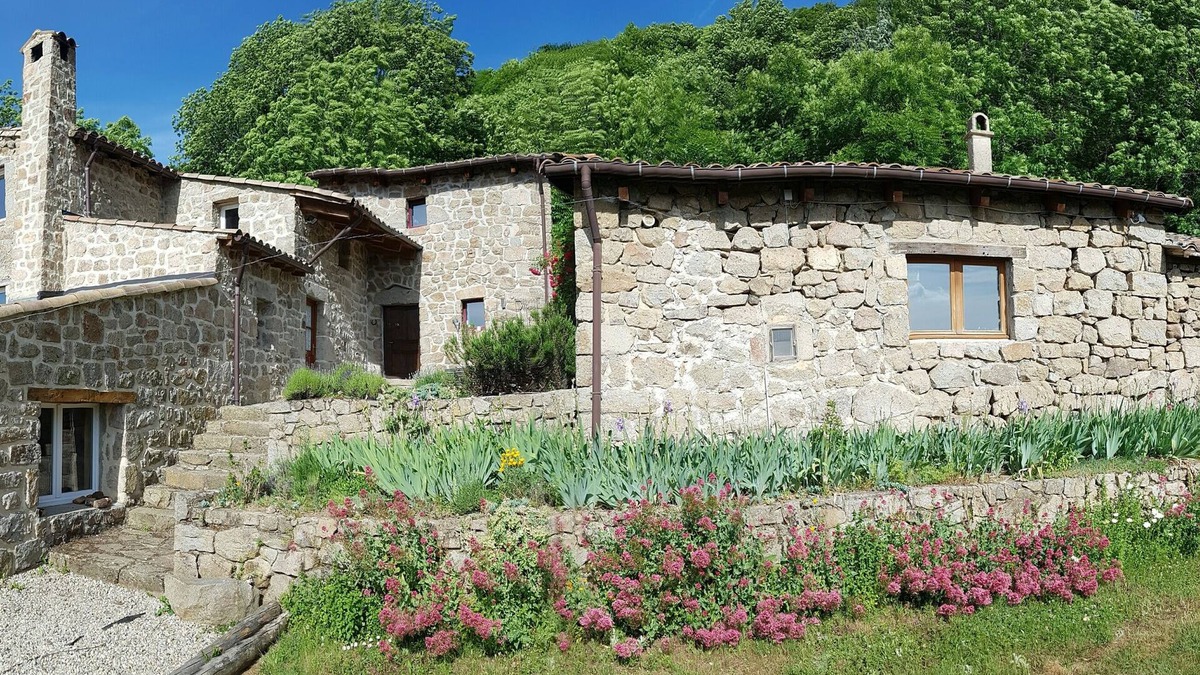 Saint-Etienne-de-Serre Other | Large stone cottage 12 people in the heart of Ardeche