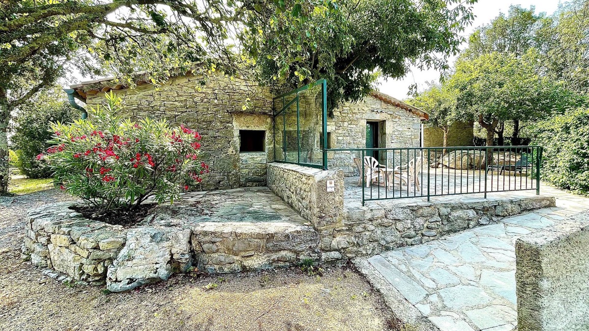 Joyeuse Cottage | Large stone cottage, swimming pools, playgrounds, tennis courts
