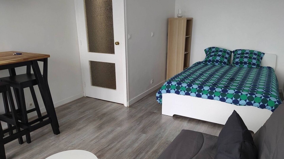 Saint-Martin-d'Heres Apartment | Large studio with panoramic view, fiber connection, near university campus