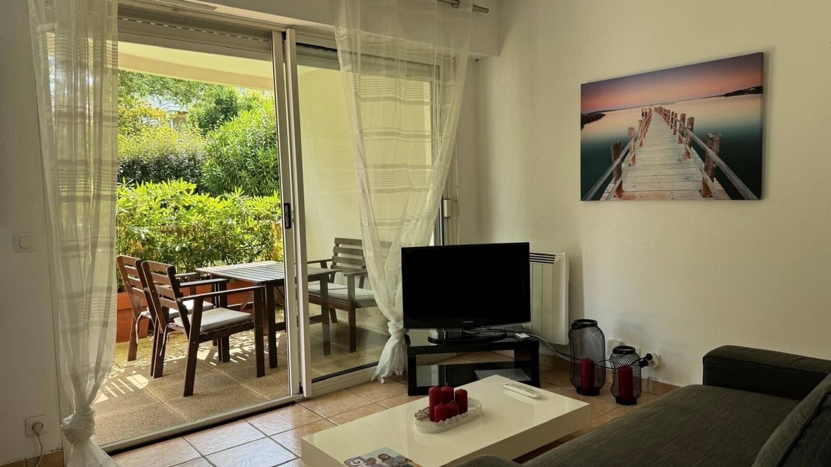 Anglet Apartment | Large studio with terrace facing Biarritz golf course