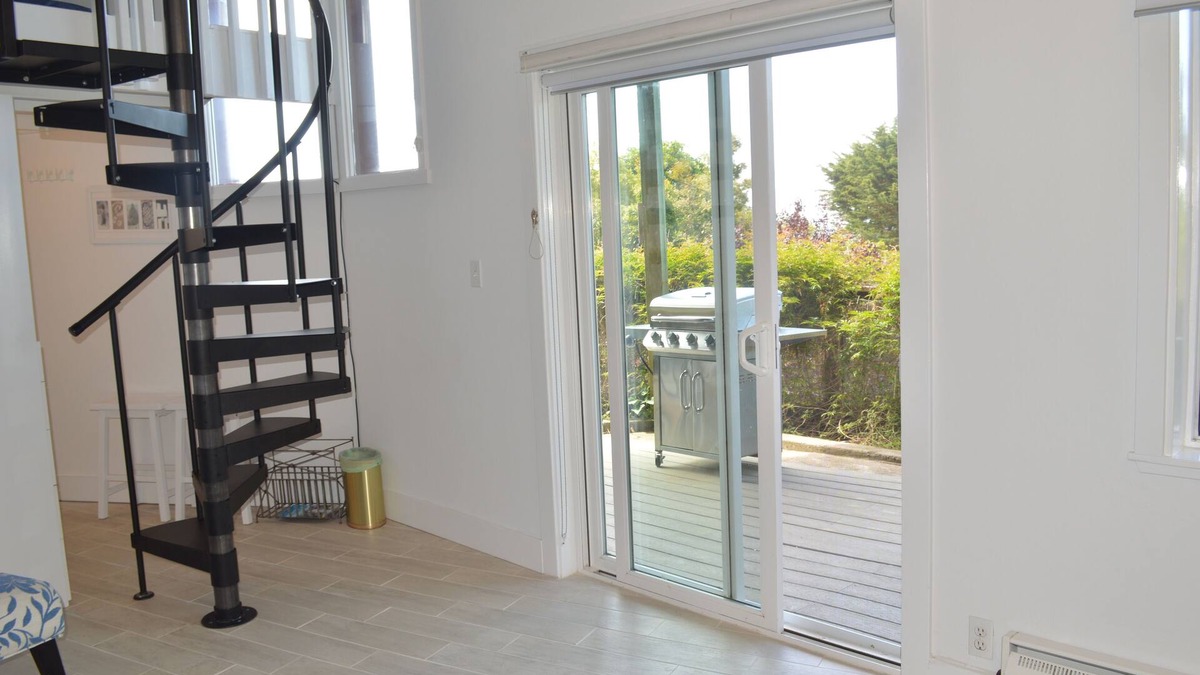 Stinson Beach Apartment | Large Studio with wrap around deck above Stinson Beach & near many hiking trails