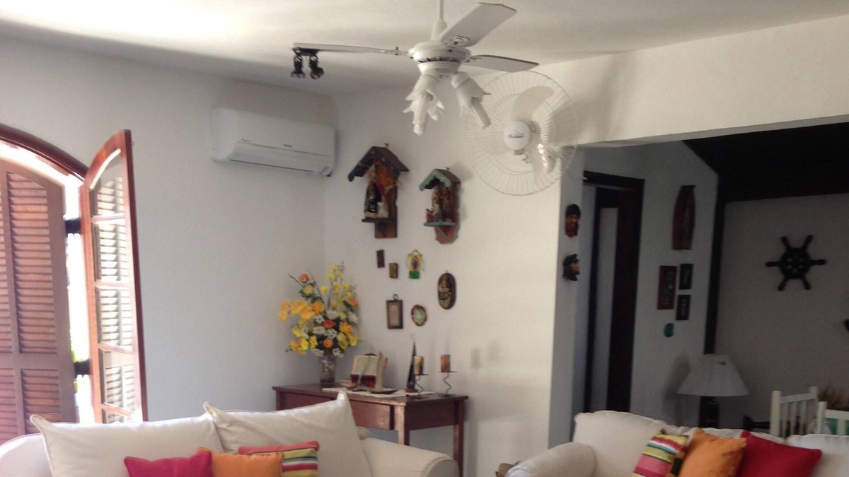 Barra do Una House | Large summer house 400 m from Barra do Una beach