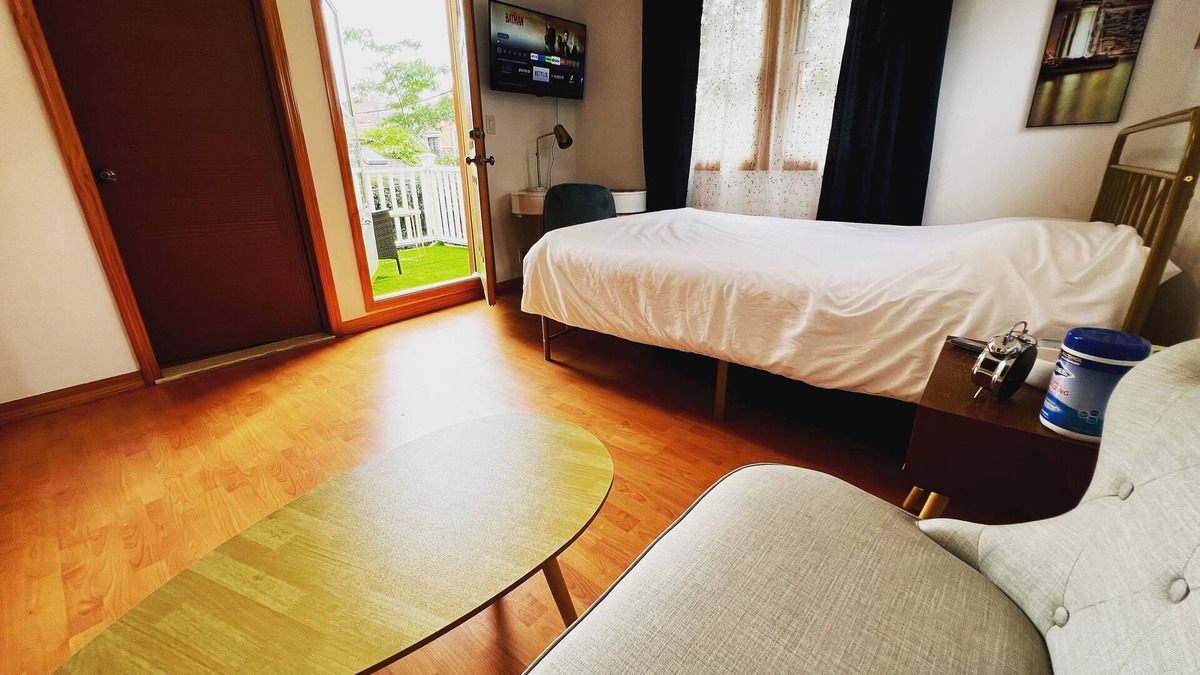 Bouvet Island House | Large sunny room with private bath & balcony