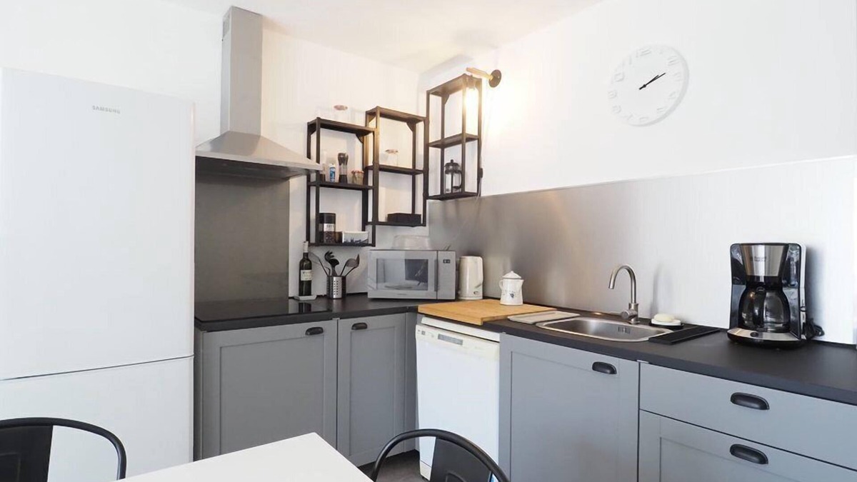 La Grande-Motte Apartment | Large T3 in city center with WIFI, private parking