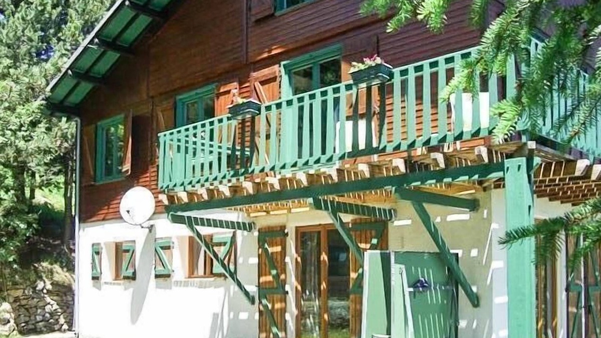 Superbolquere Ski Chalet | Large T4 apartment at the bottom of a chalet, close to the Pyrénées 2000 ski slopes