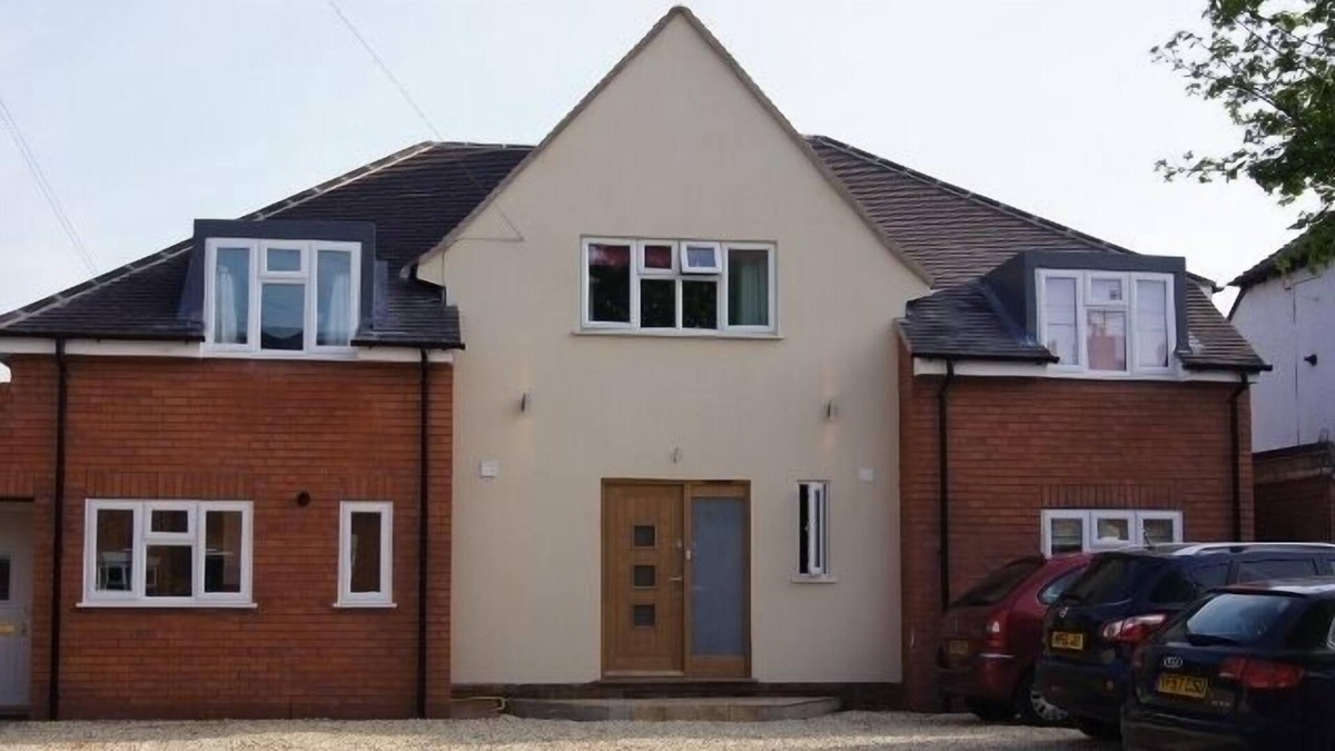 Stratford-upon-Avon House | Large townhouse with Hot Tub ideal for family or friend reunions