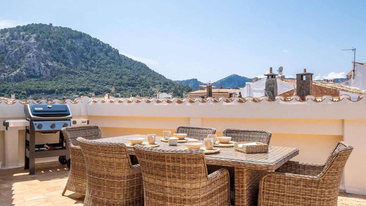Pollensa Cottage | Large Townhouse with nice sunny terrace