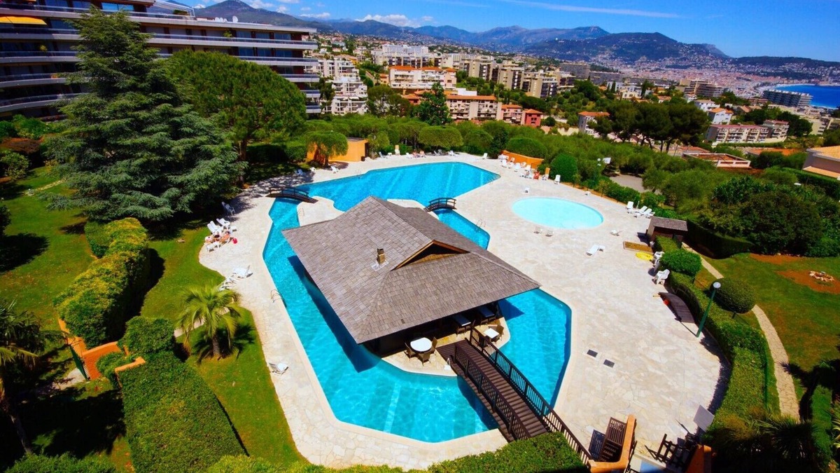Fabron Apartment | Large upscale studio in luxury residence, swimming pool, tennis court, park, .