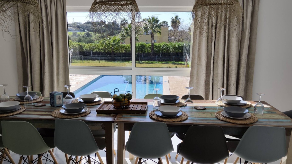 Cerro do Mocho Villa | Large very spacious modern 4 Bedroom Villa sleep 8 to 10