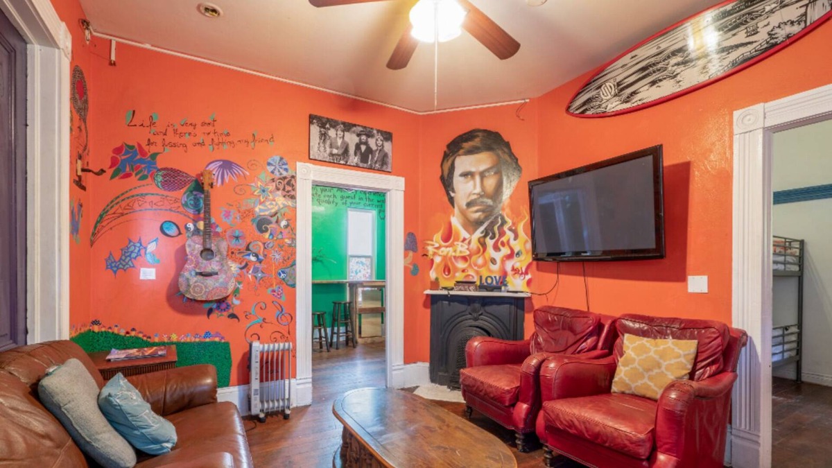 Downtown San Diego House | Large Victorian Artist House For Groups in Downtown